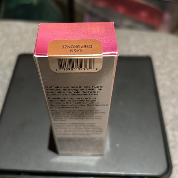 BeautyBlender BOUNCE Concealer 4.45N Deep Bronze - Picture 4 of 4